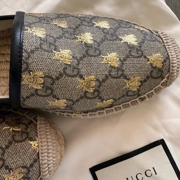 Gucci BEE Espadrilles with Gold Bee Pattern - Picture 5 of 9